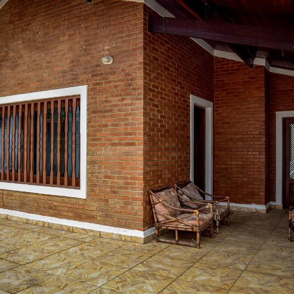 Otima casa com Wi-Fi a 350m da Praia de Peruibe SP