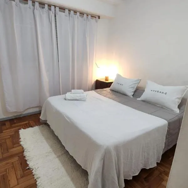 Casa Azcuénaga - Parque - Zona comercial - Aerop 15 min、モンテ・グランデのホテル