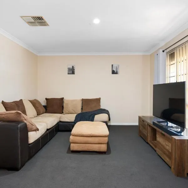 Bea-Vic Home. Your home away from home., hotel v destinaci Kalgoorlie