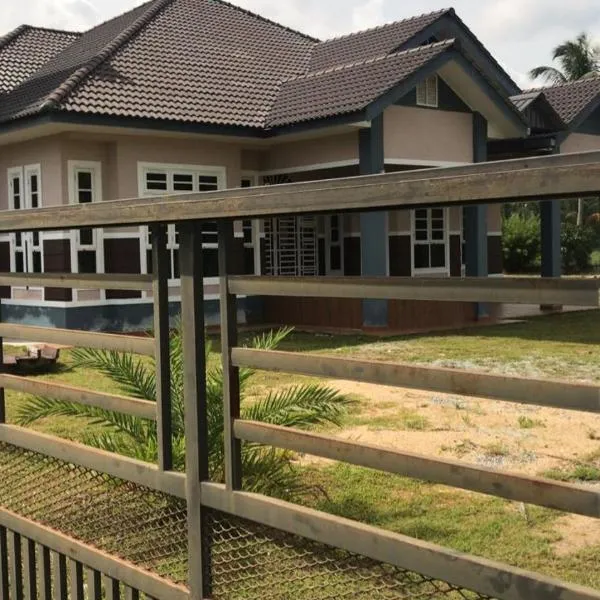D'Rhu Homestay with 2 aircond, hotel in Bachok