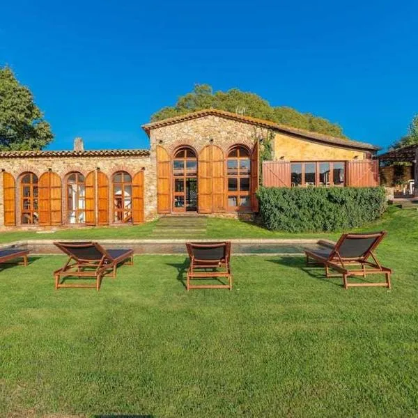 Mas Dels Arcs Con piscina Muy cerca de la playa, hotel em Calonge