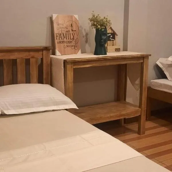 Yana's Place, hotel v destinaci Donsol