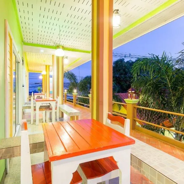 Naengnoi resort kohlarn, hotel di Ko Larn