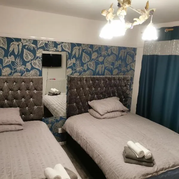 116 maison dieu Road room B in Dover, hotel v destinaci Dover