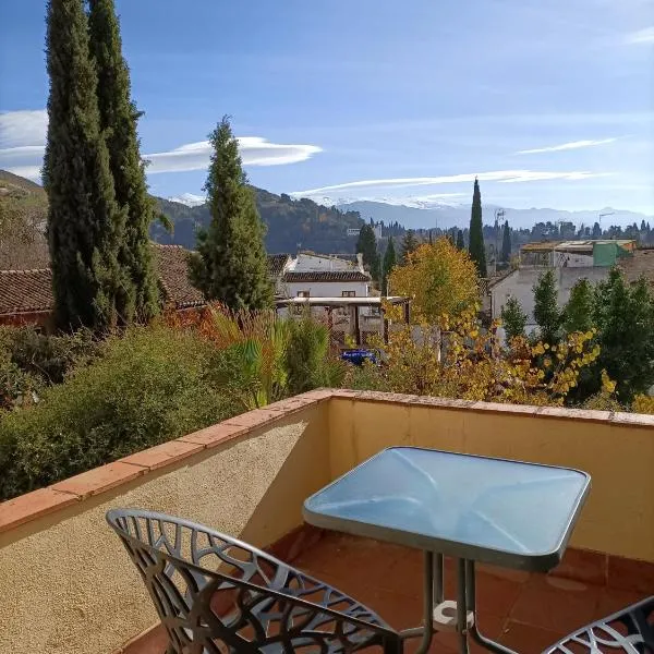Nasrid Generalife - Carmen con patio ajardinado y vistas panorámicas, khách sạn ở Granada