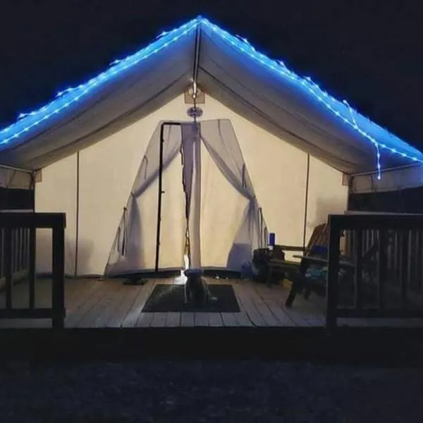 리치필드에 위치한 호텔 Cozy Glamp Tents at Wildland Gardens