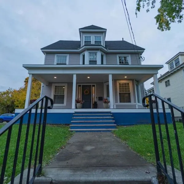 Modern, Luxury 2 Bedroom Apt in Prime Location, hotel v destinaci Schenectady