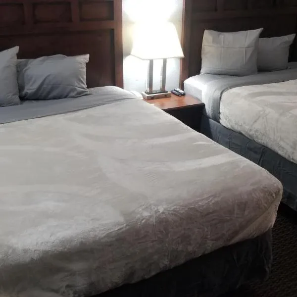 Hotel 2 Queen Beds Hotel Room 135 Booking, hotel in Stillwater