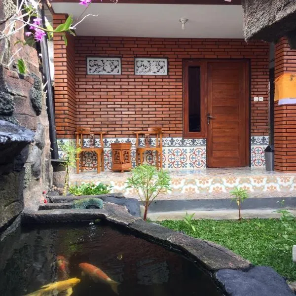 Raditya Homestay, hotell i Mambat