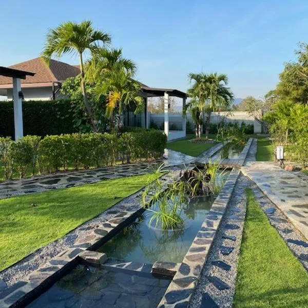 Siri Thai Lodges, hotel in Hua Hin