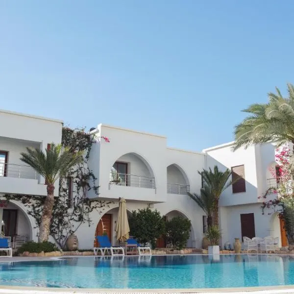 Palm Djerba Suites, hotel in Mezraya