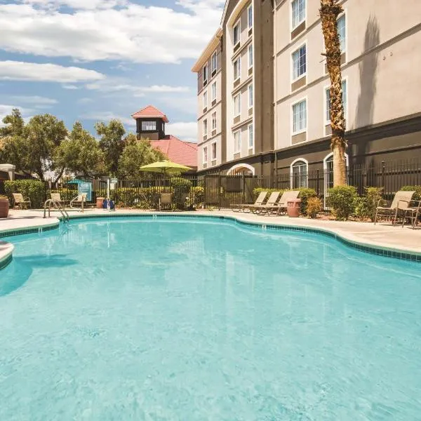 La Quinta by Wyndham Las Vegas Summerlin Tech, hotel in Las Vegas