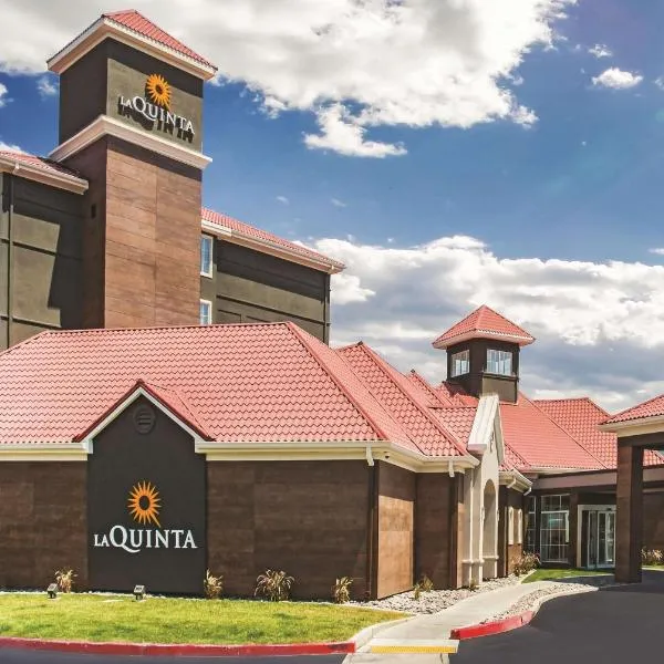 La Quinta by Wyndham Las Vegas Summerlin Tech، فندق في لاس فيغاس