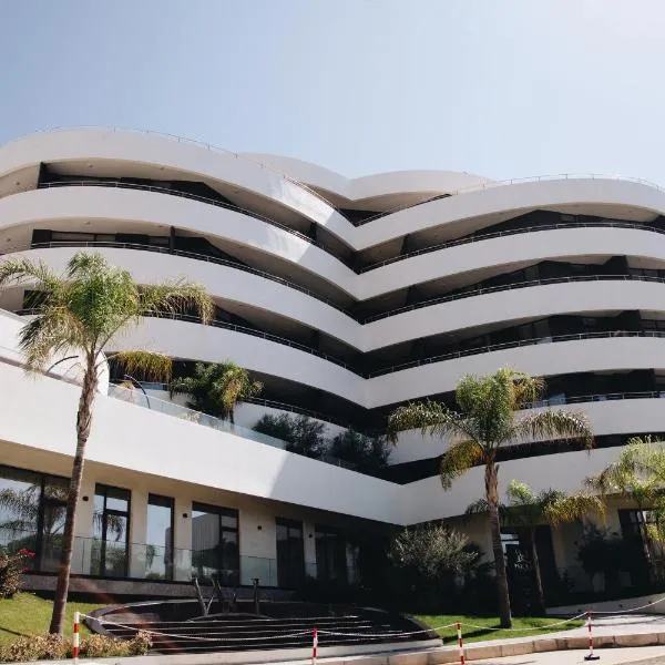 White Hill Hotel, SPA & Conferences, hotel in Durrës