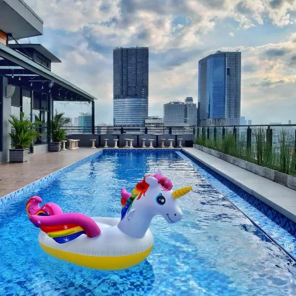 Surabaya River View Hotel、スラバヤのホテル