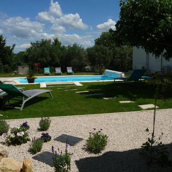 L'Ostal Randoleta, hotel v destinaci Abeilhan