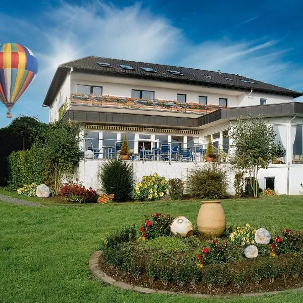 Hotel Sonnenhof, hotel in Lügde