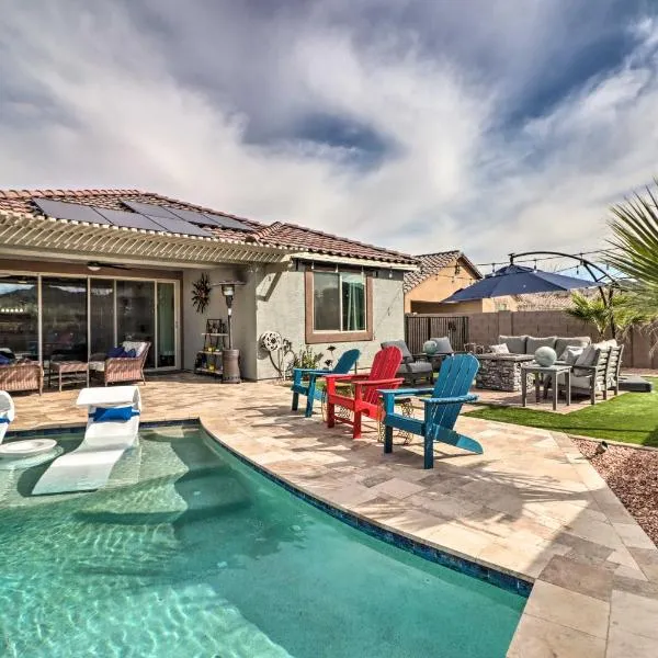 Private Pool Stunning Goodyear Vacation Rental!, hotel in Goodyear