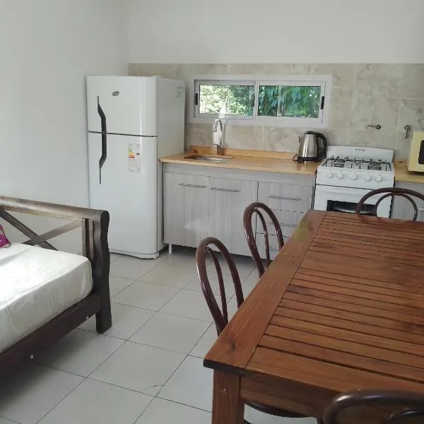 Departamento El Nogal, хотел в Villa Santa Cruz del Lago