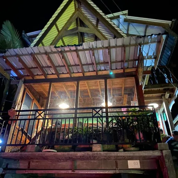 Smiley's Homestay, hotel v destinaci Berastagi
