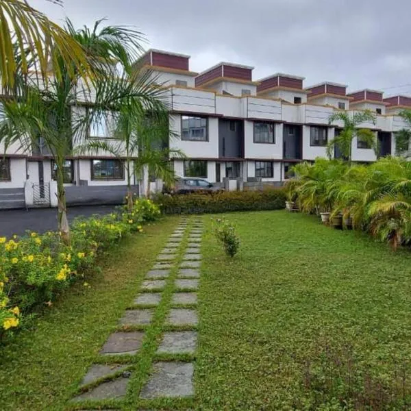 Vista Manor - 3 BHK with pool-1.5 hrs from Mumbai, hotel v destinaci Pālghar
