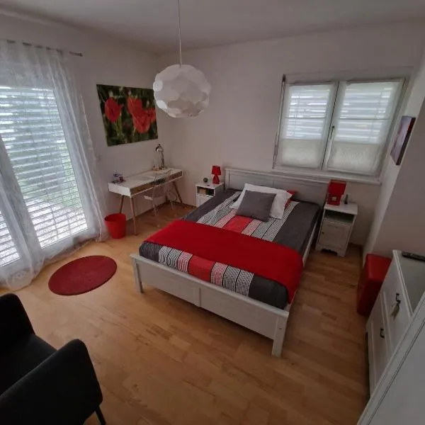 BnB "Les Coquelicots", hotel v destinaci Mies