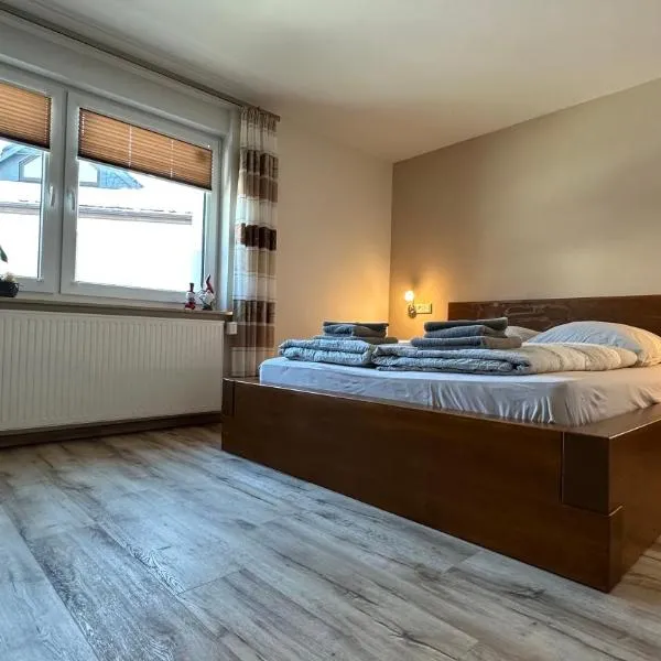 Pension zum Winterberg, hotel v destinaci Elsterwerda