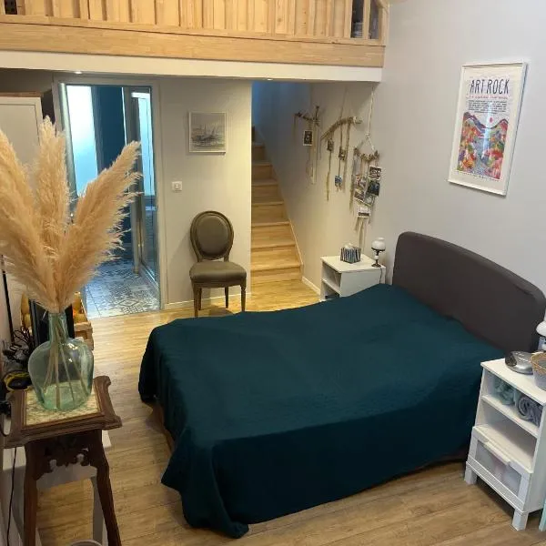 Jolie chambre dans une dépendance de longère bretonne, hotel di Châtelaudren