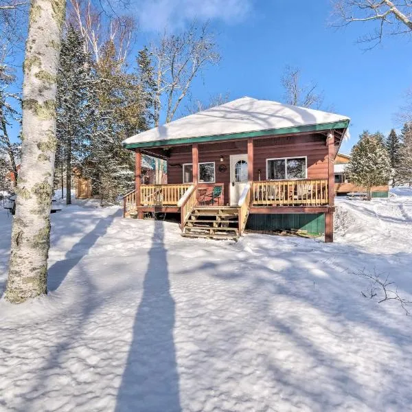 Picturesque Maine Getaway with Lake Access!, hotel v destinaci Rangeley