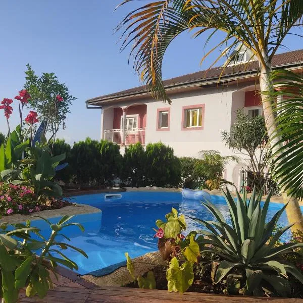 Residence Jardin Tropical, hotel v destinaci Yaoundé