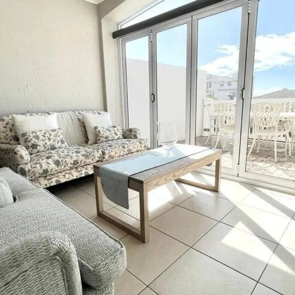 Luxury at Pinnacle Point - 3 Bedroom Villa, hotel in DʼAlmeida