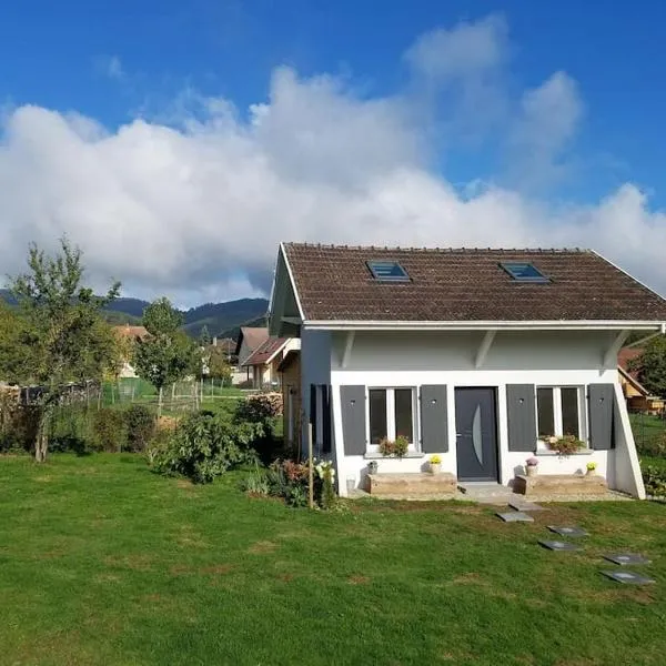 Gîte le Charmot, au pied des montagnes classé 3*, hotel em Roderen