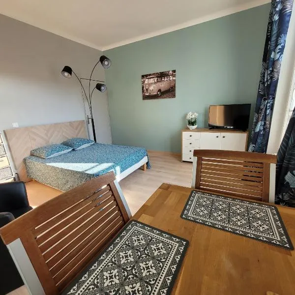 Appartement meublé rénové idéal pour curistes ou vacanciers, hotel v destinácii La Roche-Posay