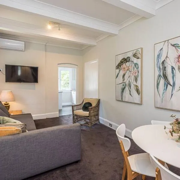 Centennial Cottage 2 - Botanica, hotel di Bowral