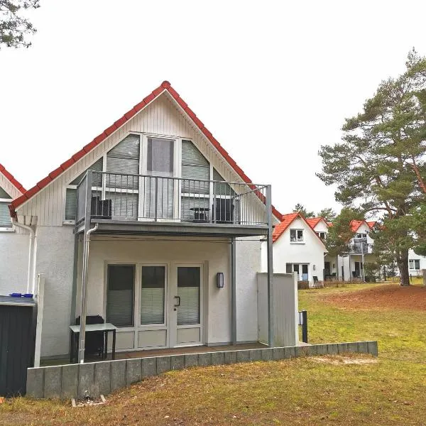 Ferienanlage Haus hinter den Dünen App 6 DG 2, hotel in Prerow