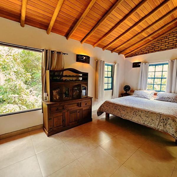 Casa Lipe & Rafa Linda casa com árvores
