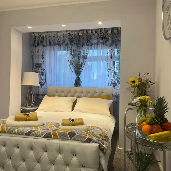 Apartment Luxe FREE WIFI, FREE PARKING, FREE NETFLIX, hotell i Friern Barnet