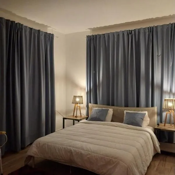 COCO Guesthouse, hotel v destinaci Madaba