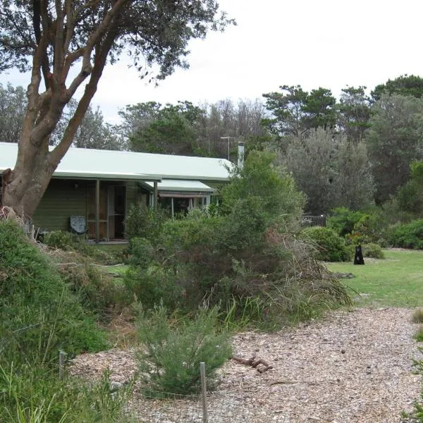 Unbeatable Beach Front Access 40m - Star Tour Option, hotel in Seaspray