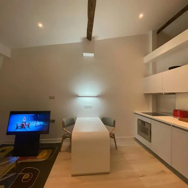 New Apartment near Champs Elysées