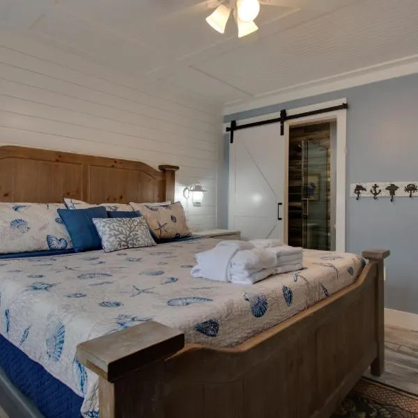 Seas the Day - Boardwalk to the Beach, 3 pools, Tennis, hotel in Hilton Head Island