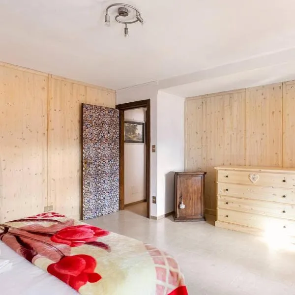 Appartamento Miramonti intero ristrutturato nuovo – hotel w mieście San Pietro di Cadore