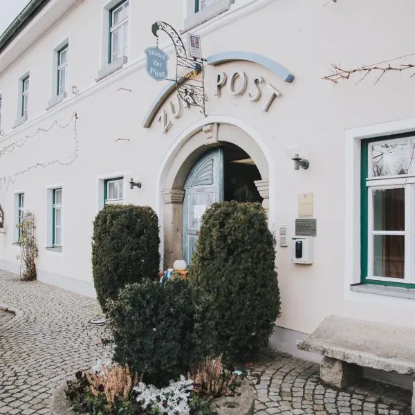 Hotel Landgasthof Zur Post, hotel em Mengkofen