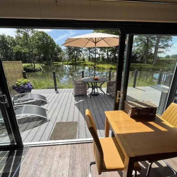Cedar Boutique Lodge-dog fishing and Spa access, hôtel à York