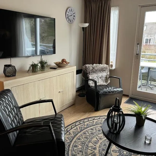 Appartement Ut & Thus, Resort Amelander Kaap, hotel din Hollum