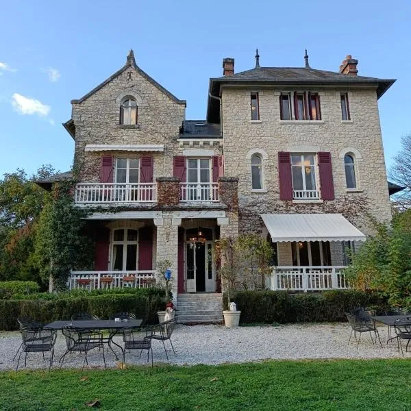 Le Pavillon de St Agnan, hotel v destinaci Hautefort