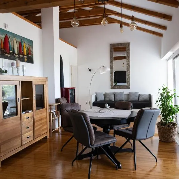 Officinalis - Family Vacation House, hotell i Brzac