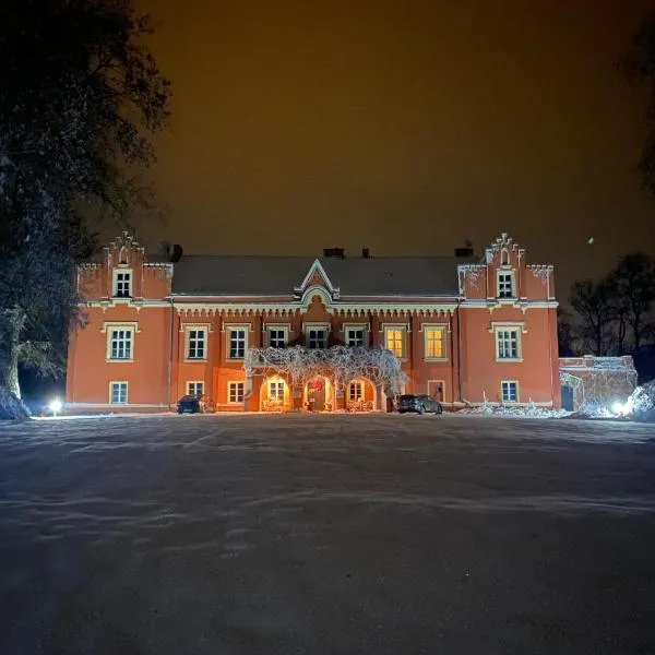 Zamek Rynkówka, hotel v destinaci Rynkówka