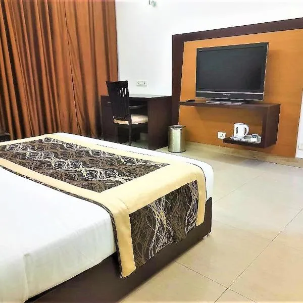 Tavisha Villa Flim City Road Dadri Road, hotel v destinaci Noida