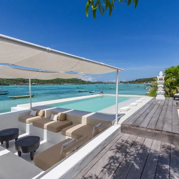 Villa Lagoon - Elegant & Absolute BeachFront in Nusa Ceningan, hotel v destinaci Nusa Lembongan